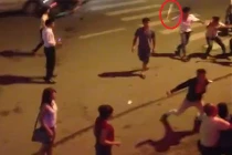 Hỗn chiến kinh hoàng giữa đường phố Hà Nội