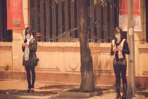 Cảnh gái đứng đường vẫy khách đêm Giáng sinh