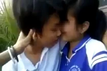 Nóng mắt với “trò chơi người lớn” của đám học sinh