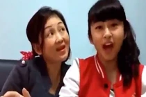 Clip cover “Con bướm xuân” của hai mẹ con xì tin