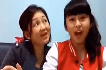 Clip cover “Con bướm xuân” của hai mẹ con xì tin