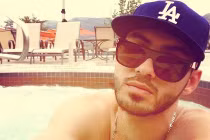 Trai đẹp bị trục xuất cực kết fan Việt