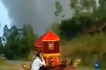 Kinh hoàng loạt clip vụ nổ kho pháo tại Phú Thọ