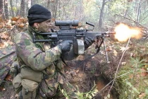 “Mổ xẻ” biến thể mới nhất súng máy FN Minimi Việt Nam