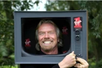 Cười ngất với hành động dị thường của tỷ phú thế giới