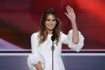 Loạt phụ kiện đắt đỏ của phu nhân Tổng thống Mỹ Donald Trump