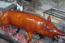 Cận cảnh những món nướng nguyên con khiến thực khách rùng mình