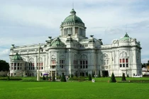 Cung điện nguy nga của Nhà Vua Thái Lan Bhumibol Adulyadej