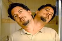 Người đàn ông có hai đầu gây sửng sốt