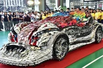 Cực chất “siêu xe” lắp ráp từ 25.000 điện thoại