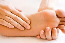 Video: Tưởng tê chân tay vì trời quá lạnh, không ngờ là dấu hiệu bệnh nguy hiểm