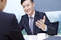 Video: Bí quyết xem tướng chọn sếp thành công theo phong thủy