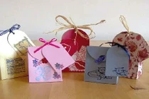 Tự làm túi giấy đựng quà vô cùng dễ thương