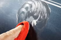 Bí quyết đánh bay vết xước xe máy trong 30 giây