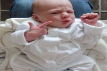 Không thể nhịn cười với 10 video hài hước nhất về bé