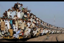 Khám phá chuyến tàu đông người nhất thế giới