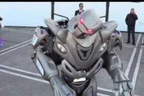 Mãn nhãn màn nhảy múa hát như ca sĩ của... người máy