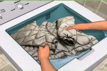 Mẹo giặt áo khoác đúng cách không phải ai cũng biết 