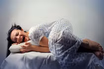 Video: Bị "bóng đè" phải làm thế nào?