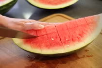 6 cách bổ dưa hấu nhanh chóng và đẹp mắt