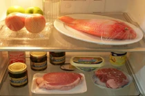 Sai lầm khi sử dụng màng bọc thực phẩm tuyệt đối phải tránh