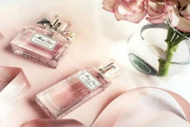 Cách làm nước hoa khô thơm ngất ngây siêu dễ