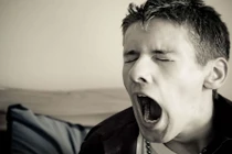 Video: Ngáp cũng bị lây và đây là minh chứng “không thể nhịn cười“