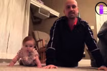 “Cười vỡ bụng” với cách chăm con của ông bố này