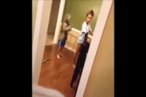 Top 50 trò hù dọa mọi người khiến bạn phải bật cười 