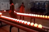 Chiêm ngưỡng quy trình sản xuất bi thép khổng lồ vô cùng đẹp mắt