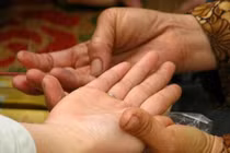 Video: Ai có ý định “xem bói” nhất định phải nghe lời khuyên này