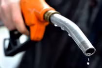 Khắc phục 9 lỗi này, xe bạn sẽ không bao giờ bị hao xăng 