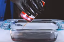 Trộn soda với axit sunfuric, phản ứng khủng khiếp xảy ra