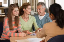 Làm sao để nói với bố mẹ khi bạn lỡ có thai?