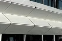 Chiêm ngưỡng tòa nhà thay đổi theo giờ lạ nhất thế giới