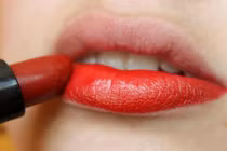 Video: 5 cách đánh son “siêu chất” chỉ với một thỏi son