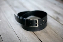 Tự làm thắt lưng da xinh xắn cho nữ