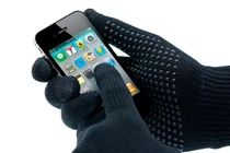 Mẹo sử dụng điện thoại cảm ứng khi đeo găng tay