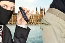 8 chiêu lừa đảo cần tránh khi đi du lịch