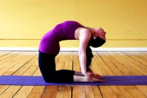 4 bài tập trị đau vai cổ gáy cực hữu ích