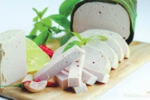 Mẹo “nhận diện” giò chả chứa hàng the cực đơn giản