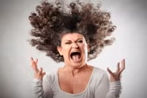 Video: Những người nóng tính nhất định phải xem video này