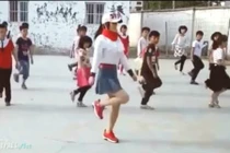 Video: Cô giáo xinh đẹp nhảy shuffle dance cực “chất“