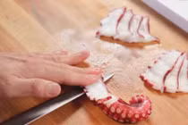 Mẹo làm mực và bạch tuộc nhanh sạch và đẹp