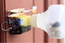 Cách chế chuông cửa độc lạ chưa từng thấy