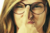 7 điều tồi tệ người đeo kính nào cũng gặp phải