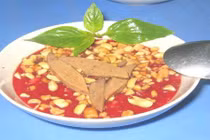 Sẽ nhập viện nếu ăn tiết canh theo cách này