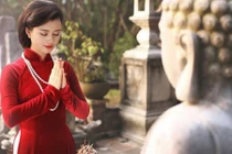 Video: Có nét tướng này, phụ nữ dễ “bén duyên” với cửa Phật