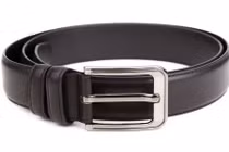 Video: Cận cảnh người nghệ sỹ làm thắt lưng da cực đẹp