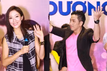 Dương Di - Ngô Trác Hy nhắng nhít với fan Việt